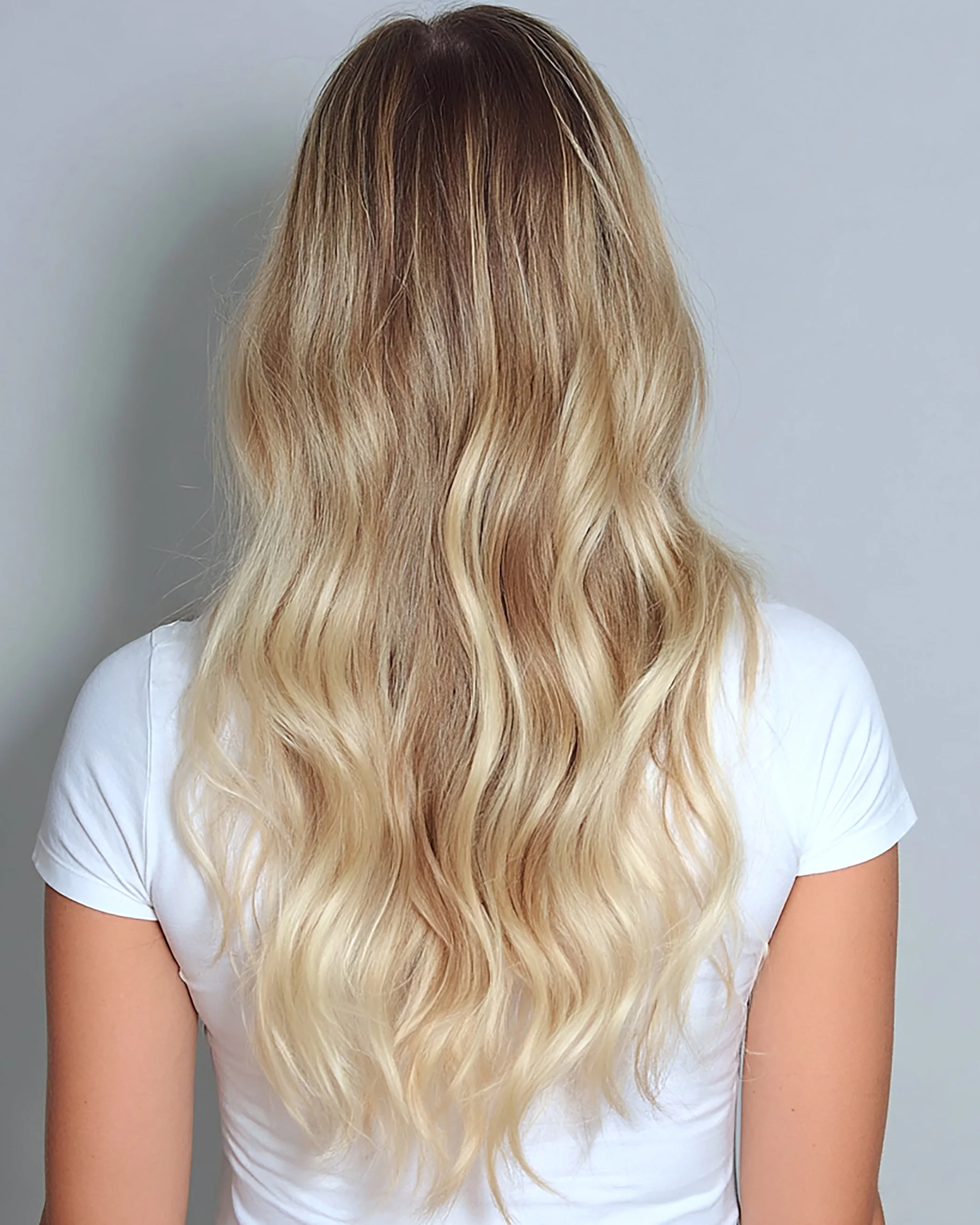 Silk Seam™ Clip-In, Pearl Blonde #8C/88 Rooted Highlight - Image 3